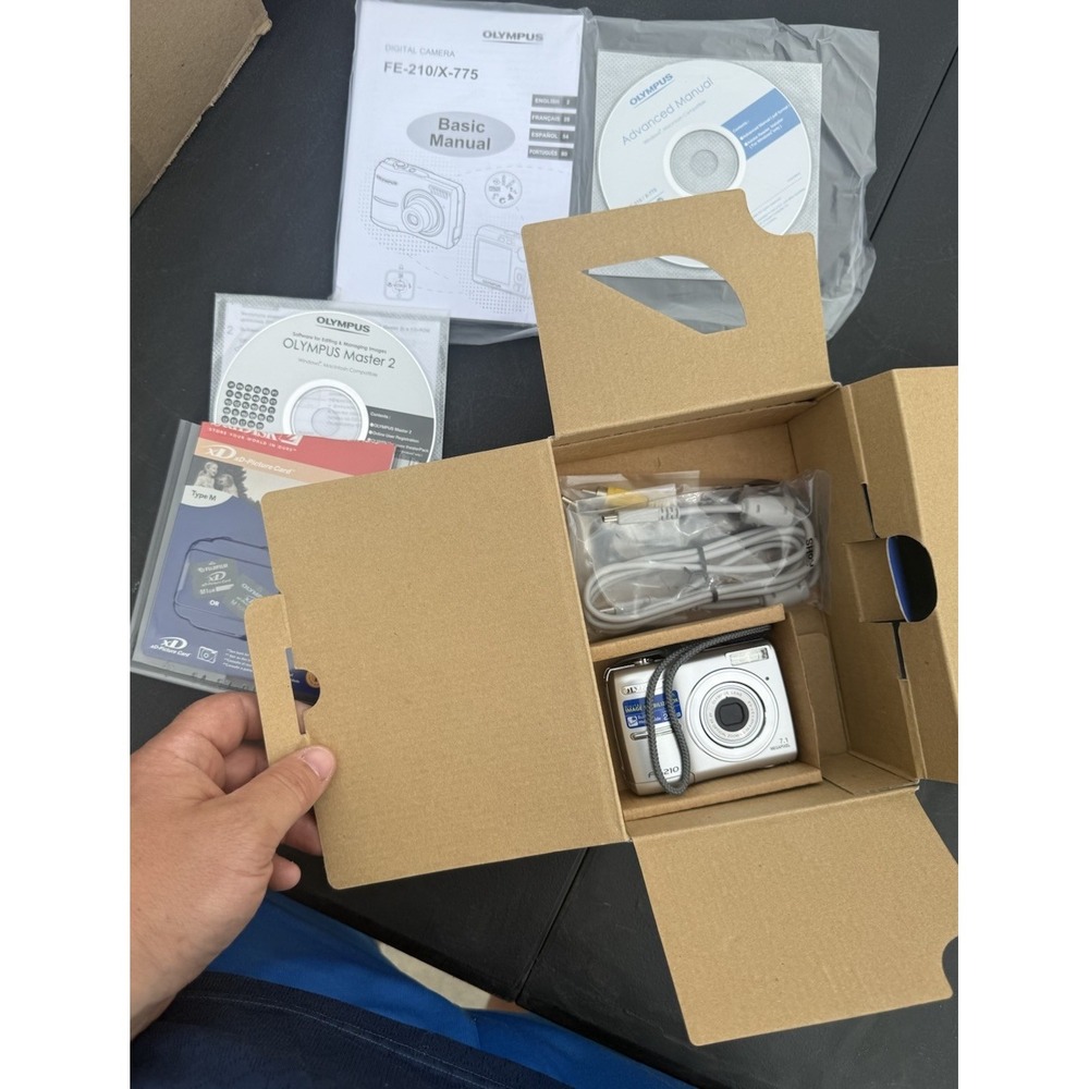 Vintage Olympus FE-210 Digital Camera Complete In Box